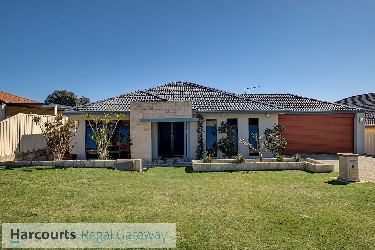 4 bedrooms House in 39 Baningan Avenue SUCCESS WA, 6164