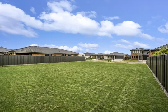 6 Scanlon Street, Lucas VIC 3350 | Domain