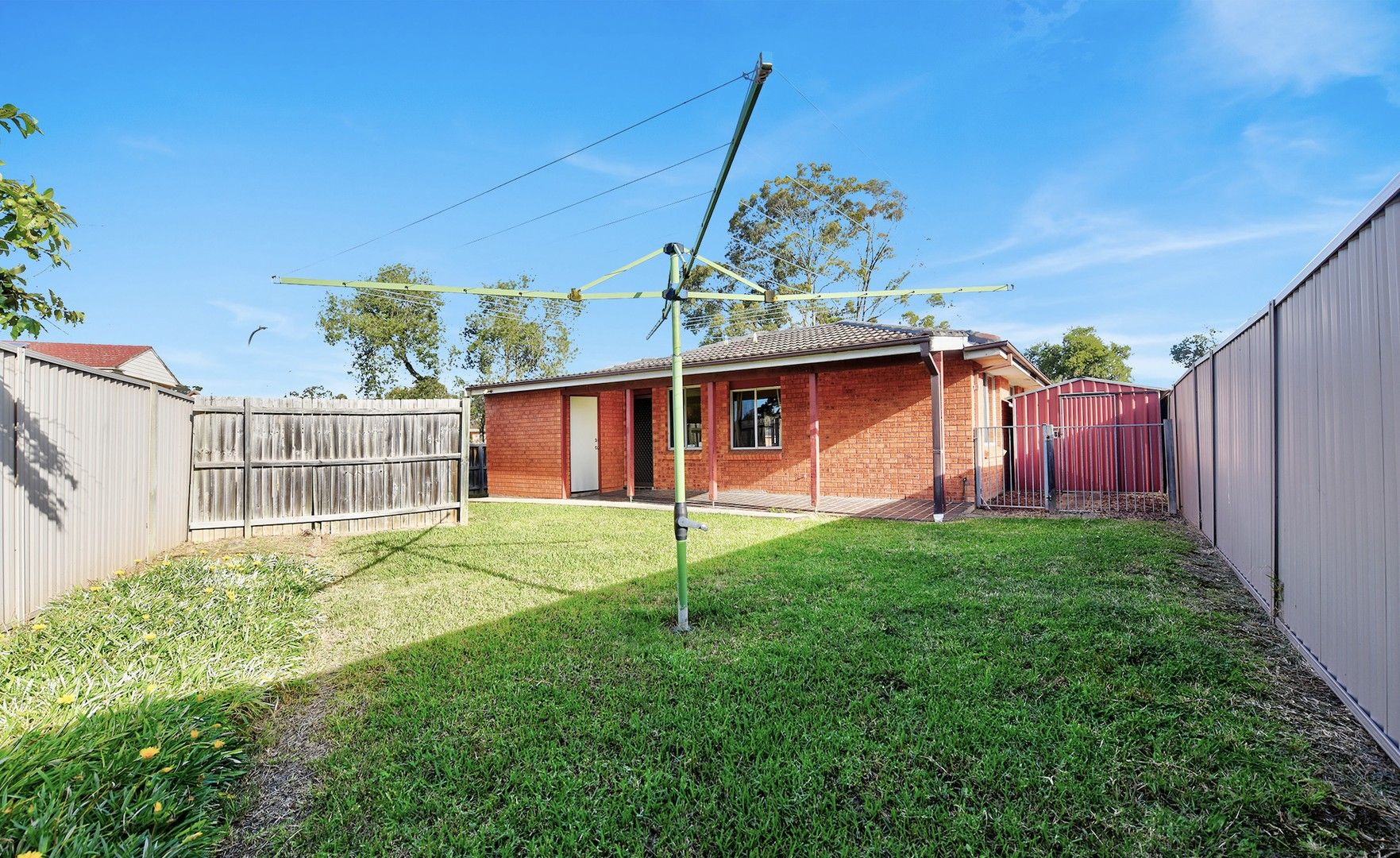 3 bedrooms House in 2 Cocos Place QUAKERS HILL NSW, 2763