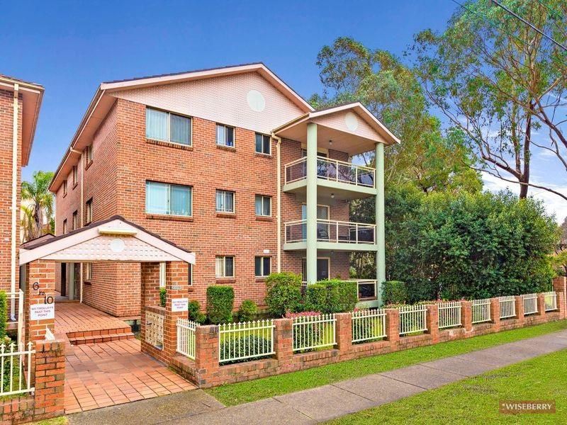 2 bedrooms Apartment / Unit / Flat in 17/6-10 Sir Joseph Banks Street BANKSTOWN NSW, 2200