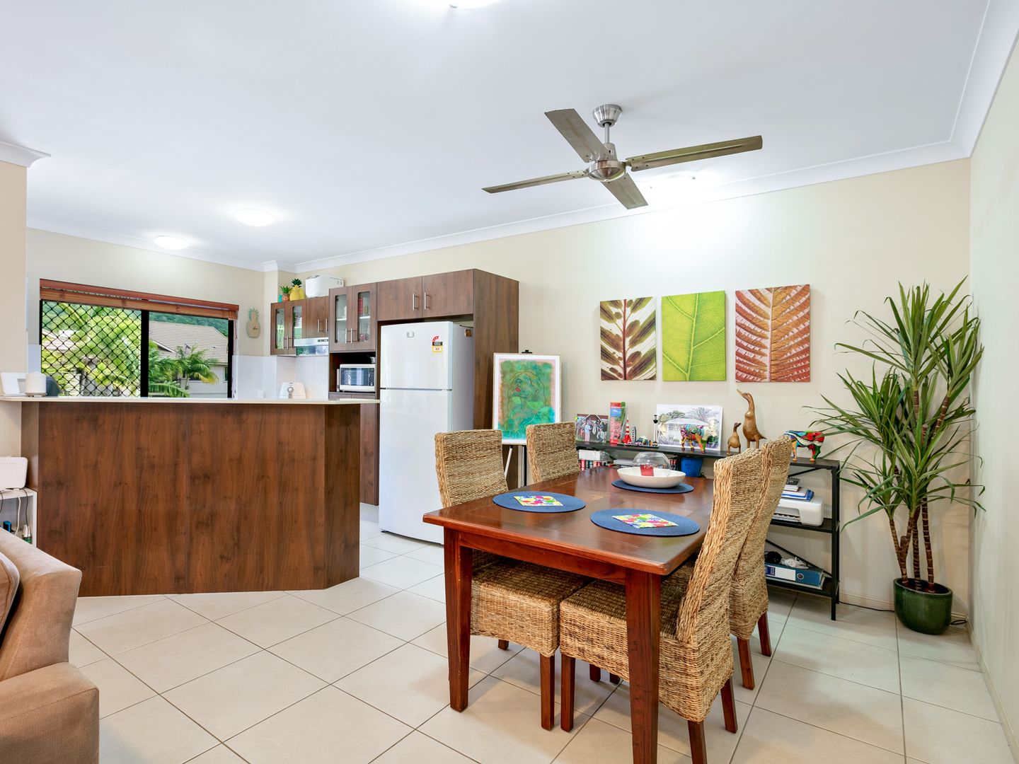 24/1-15 Robson Street, Mooroobool QLD 4870, Image 2