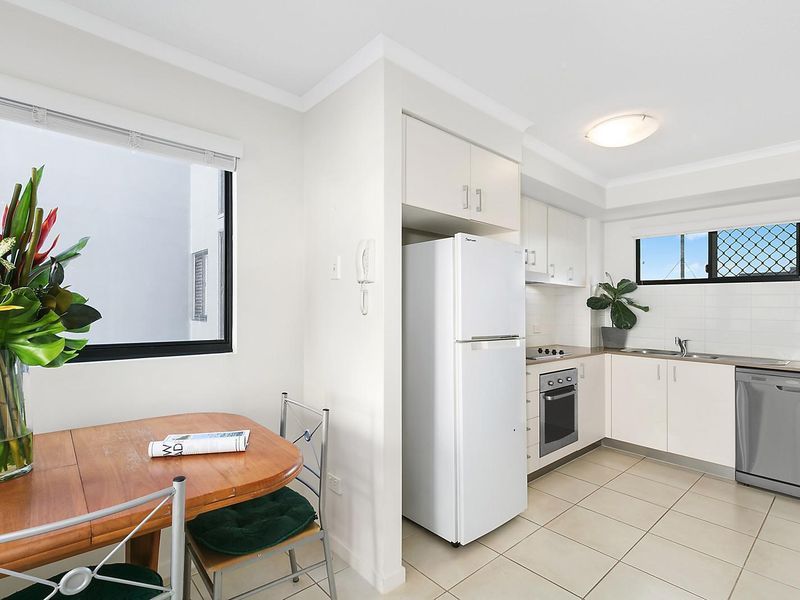 Level 4, 14/38 King Street, Kings Beach QLD 4551, Image 2