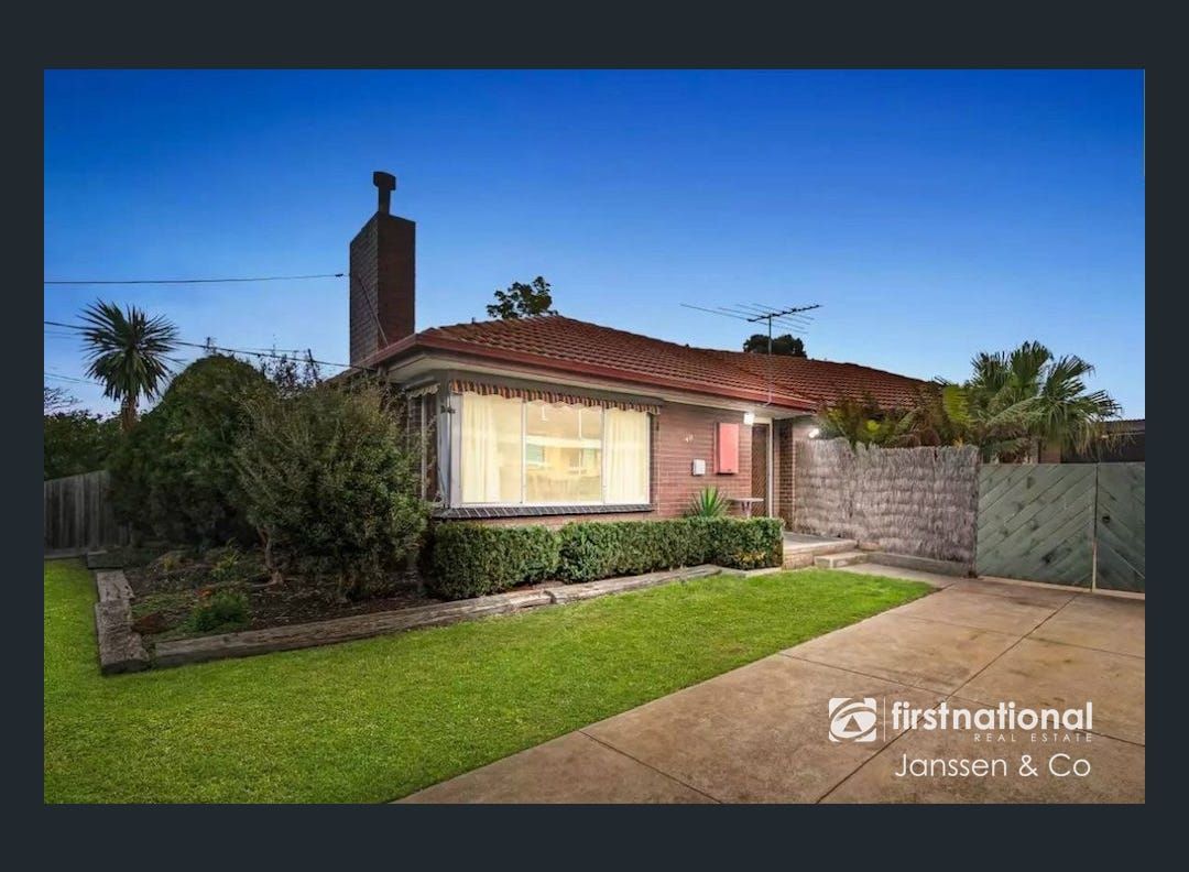 3 bedrooms House in 40 Kurrajong Crescent MELTON SOUTH VIC, 3338