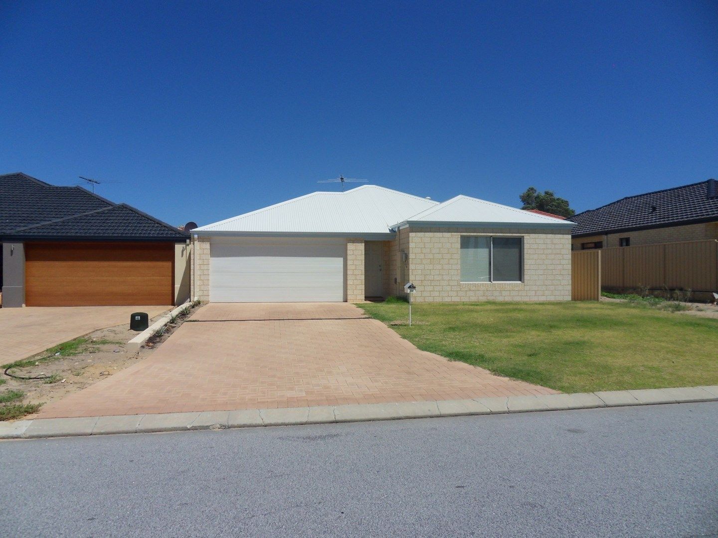 3 bedrooms House in 14 Gamenya Street CANNING VALE WA, 6155