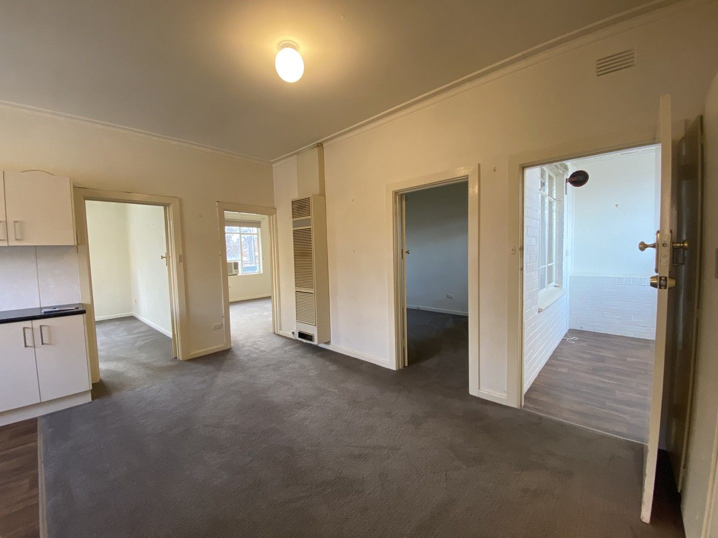 2 bedrooms Apartment / Unit / Flat in 1/488 David Street ALBURY NSW, 2640