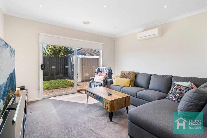 16 Northgate Boulevard, Kilmore VIC 3764, Image 2