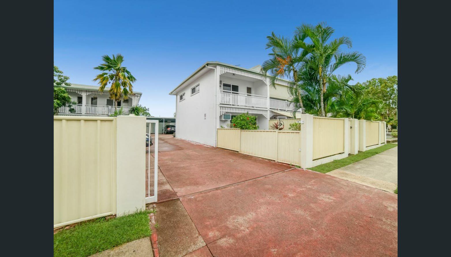 2/6 Palm Street, Holloways Beach QLD 4878, Image 0