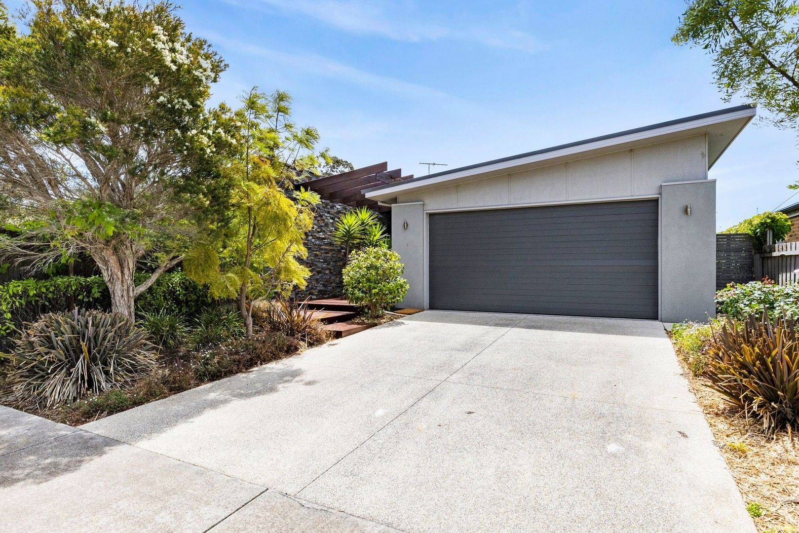 2/3 Wyatt Street, Ocean Grove VIC 3226, Image 1