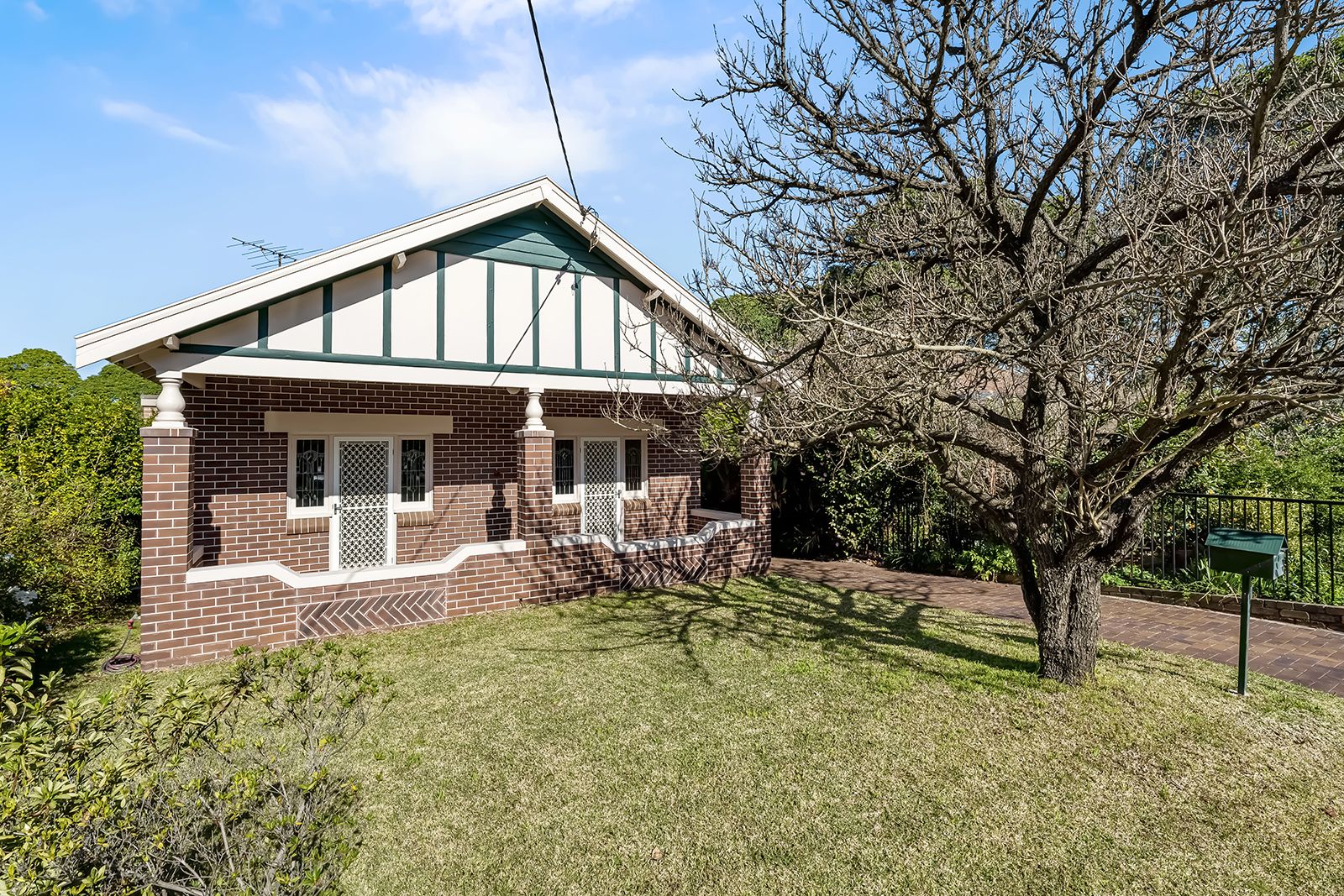 2 bedrooms House in 3 Leo Street HUNTERS HILL NSW, 2110