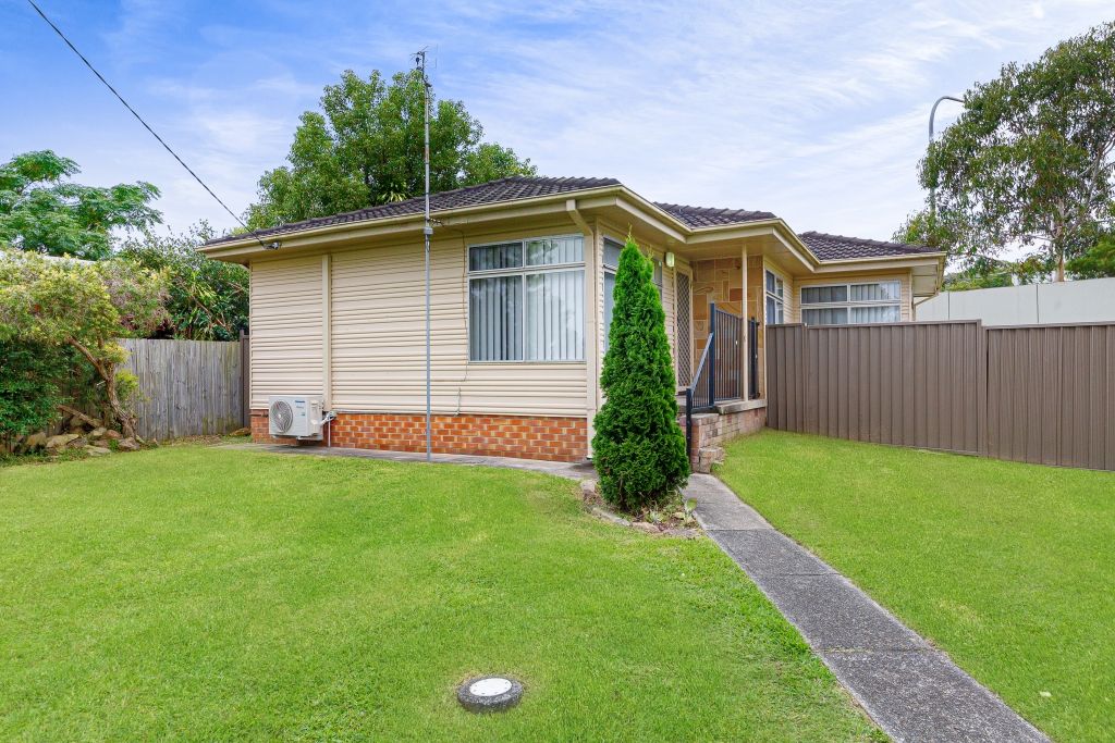 8 Ferguson Close, West Gosford NSW 2250, Image 0