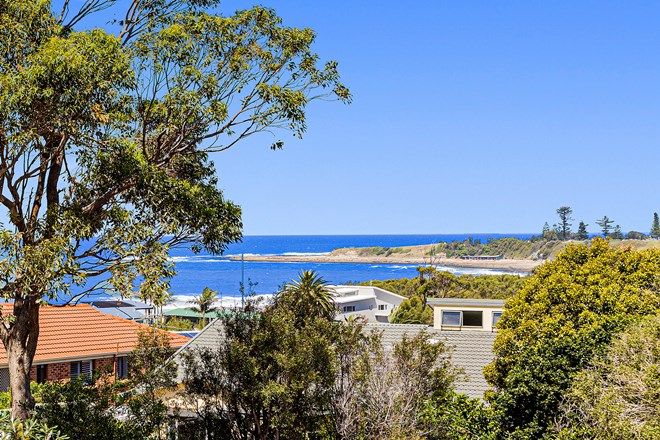 Picture of 1/1 Seabreeze Place, THIRROUL NSW 2515