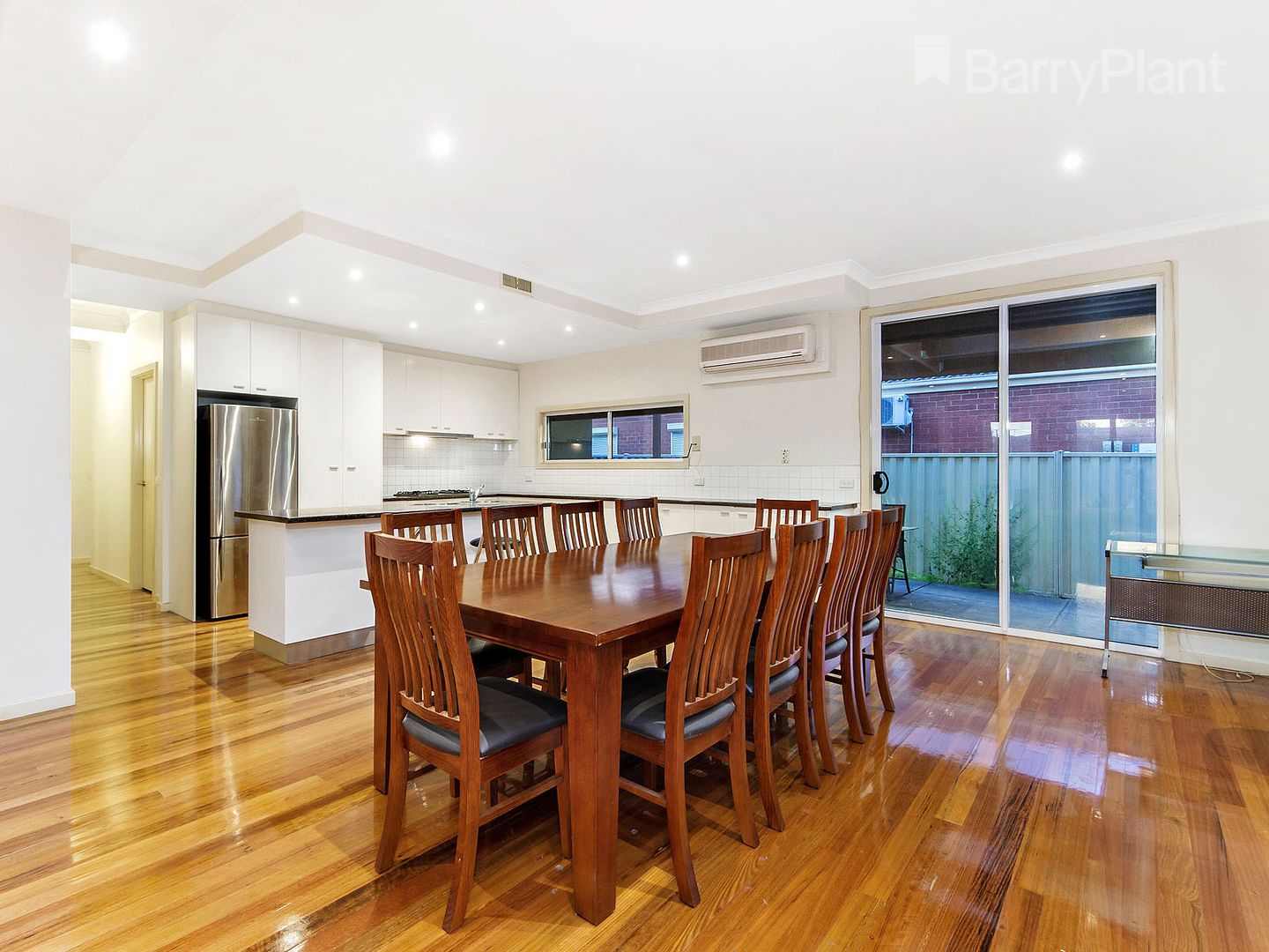 8 Farmington Road, Cairnlea VIC 3023, Image 2