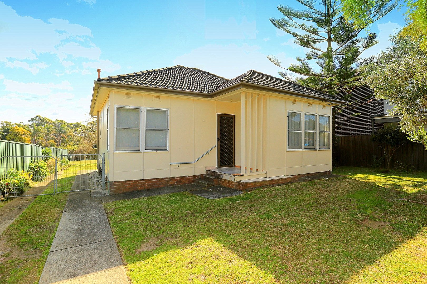 21 Cutcliffe Avenue, Regents Park NSW 2143, Image 0