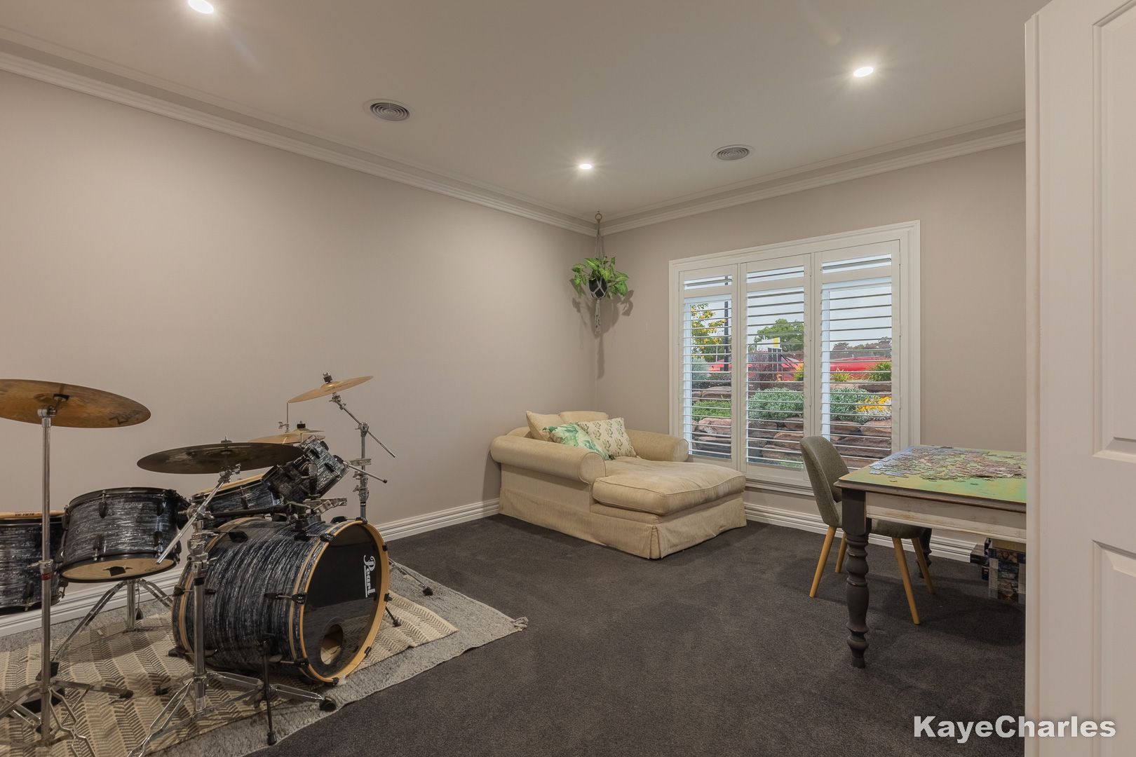 8 Pink Hill Boulevard, Beaconsfield VIC 3807, Image 2