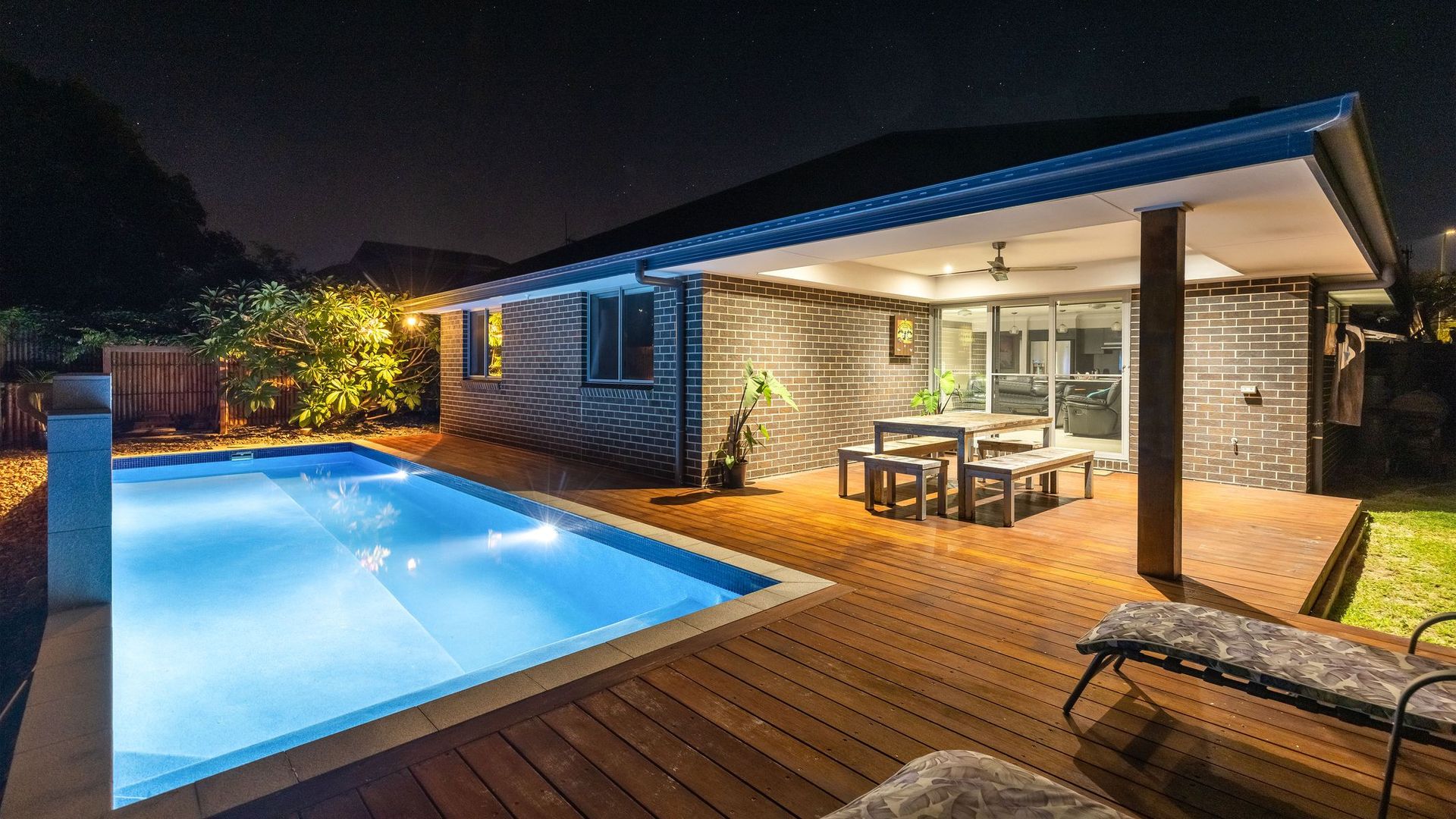 36 Shoreline Drive, Fingal Bay Property History & Address Research