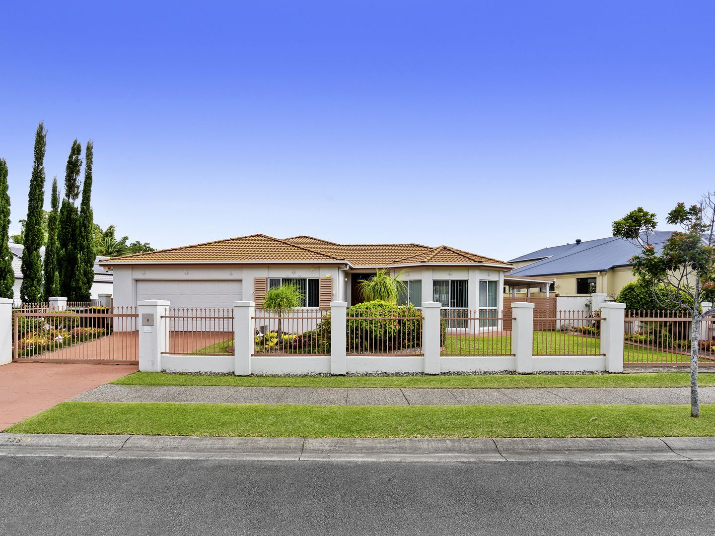 133 Dunlin Drive, Burleigh Waters QLD 4220, Image 1
