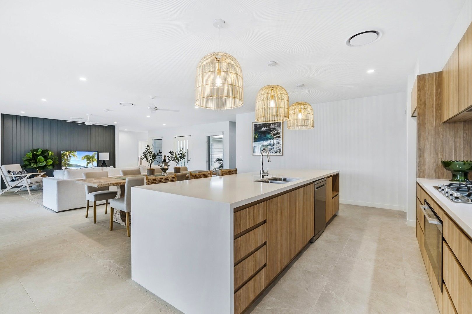 4 bedrooms House in 22 River Lily Court COOROIBAH QLD, 4565