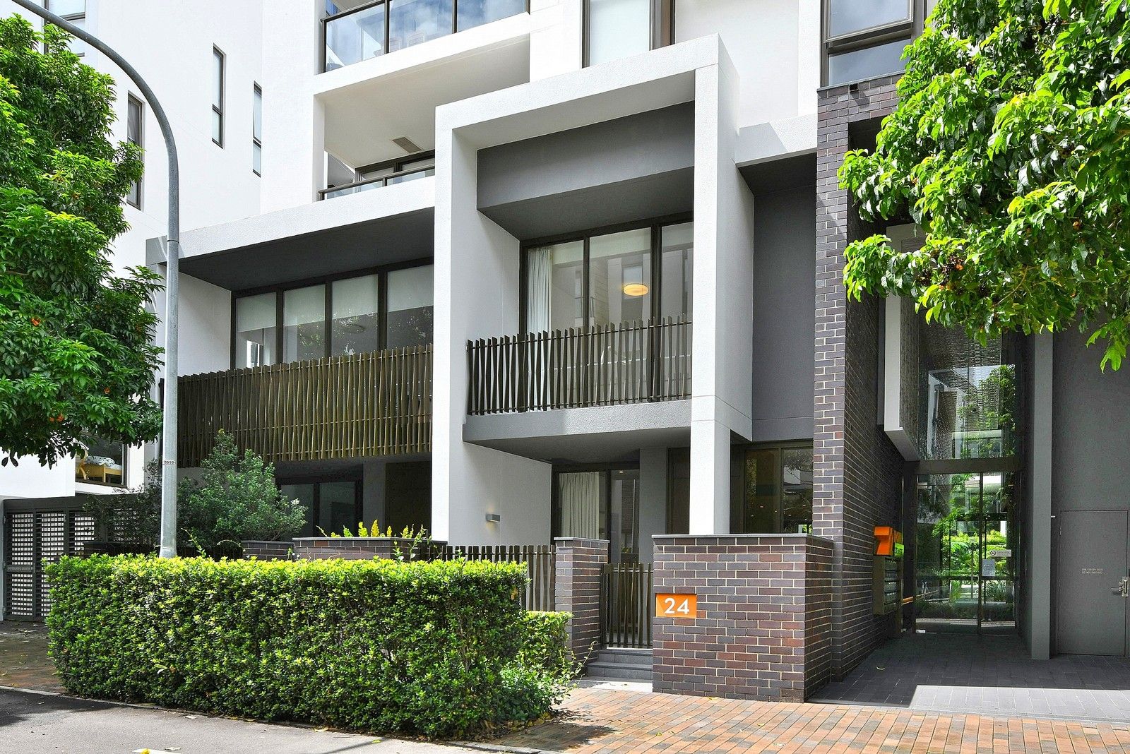 3 bedrooms Townhouse in 24 Scotsman Street FOREST LODGE NSW, 2037