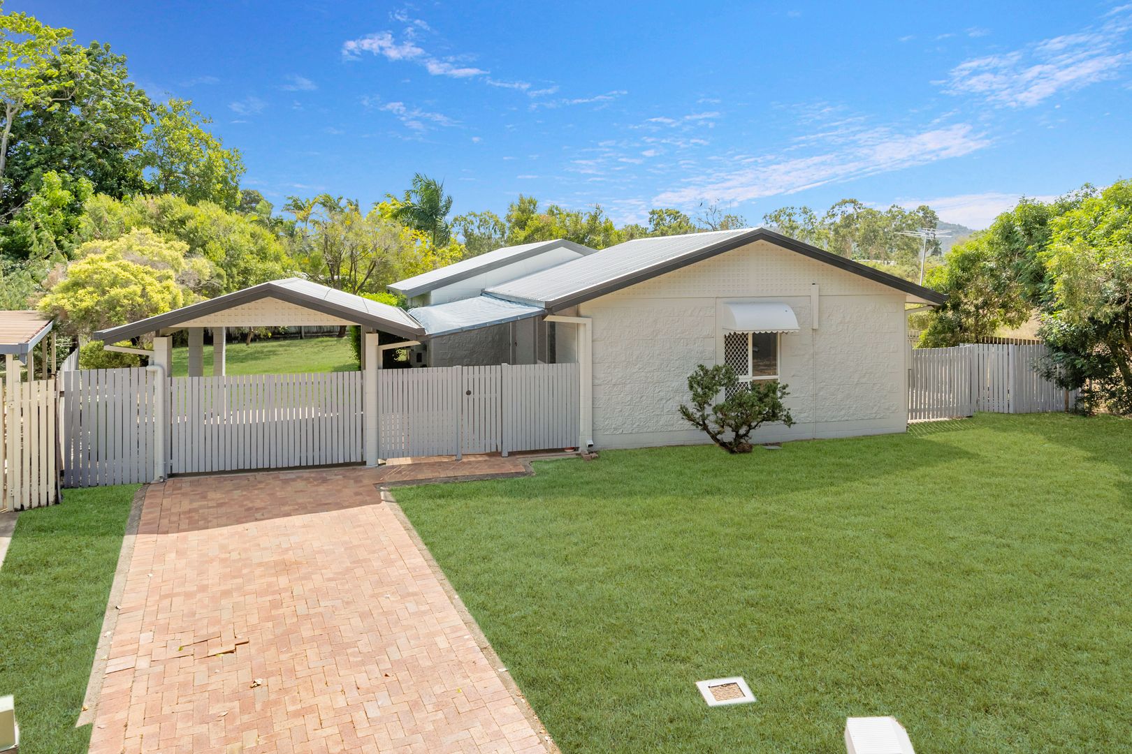 5 Corres Court, Cranbrook QLD 4814