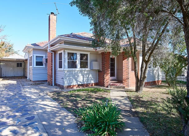 46 Meurant Avenue, Wagga Wagga NSW 2650