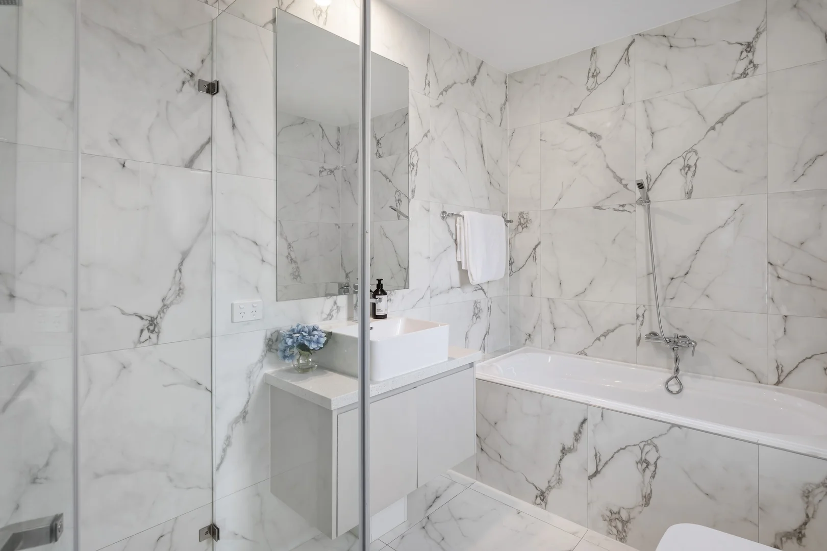 Additional image 7 of 2/10 Kilsyth Avenue, Burwood VIC 3125