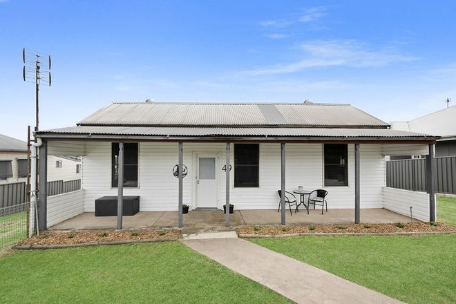 Picture of 49 Riddell Street, MOLONG NSW 2866