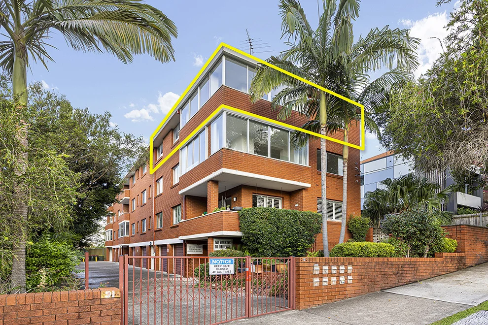 Static hero photo — Coogee apartment