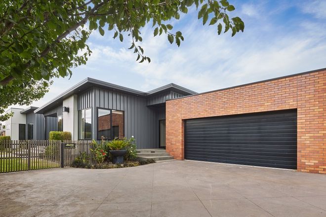 Picture of 136 Twin Ranges Drive, WARRAGUL VIC 3820