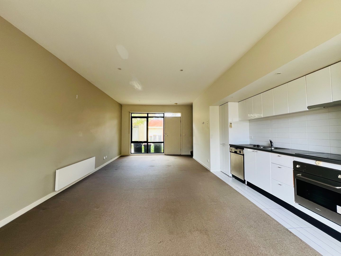 5 Leaf Court Clayton VIC 3168 Townhouse For Rent $520 Domain