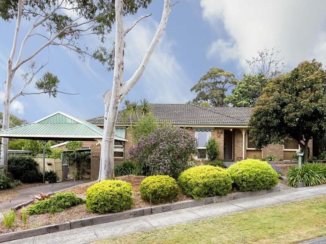 3 bedrooms House in 2 Orton Rise ENDEAVOUR HILLS VIC, 3802