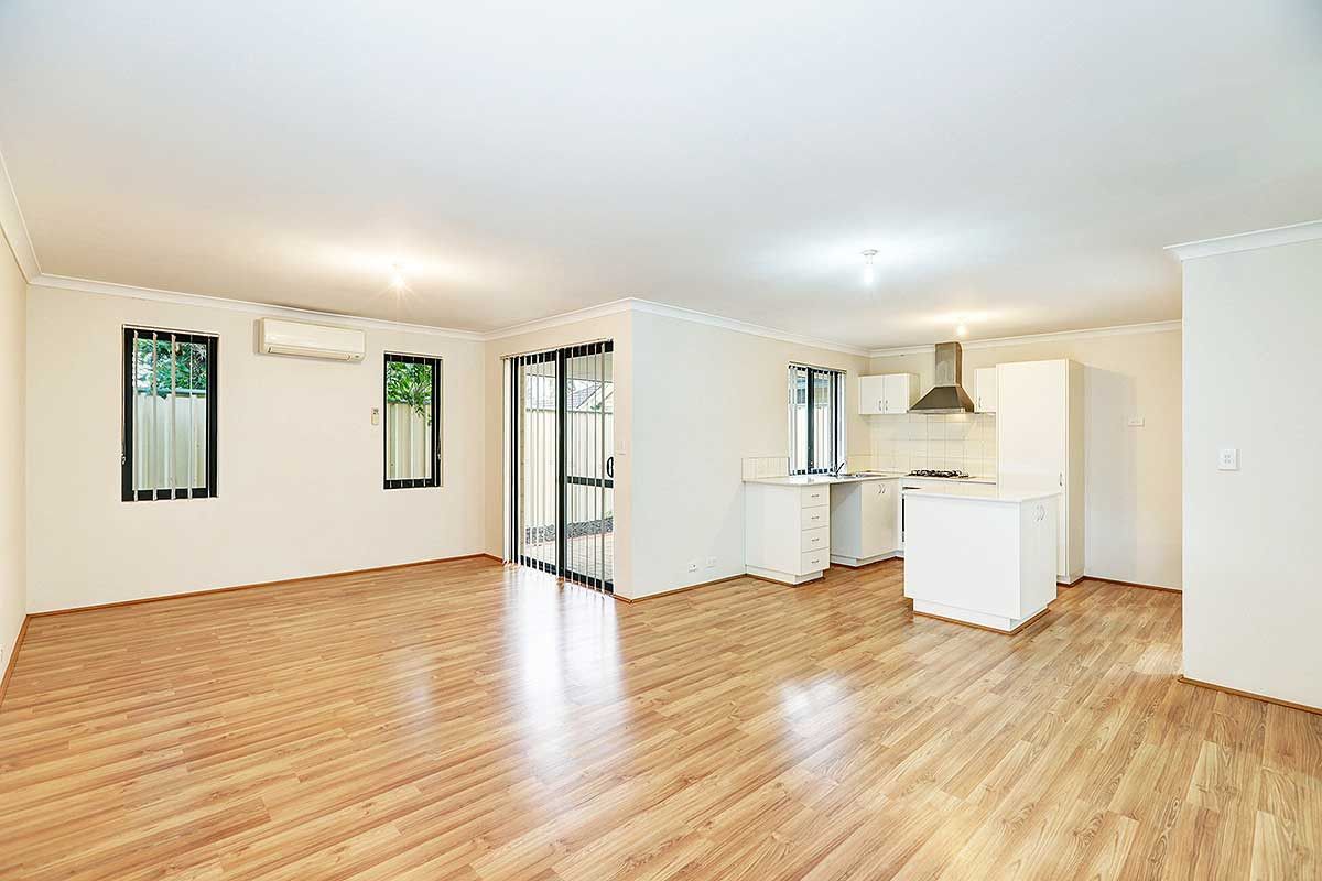 3 bedrooms Villa in 10/309 Railway Avenue ARMADALE WA, 6112