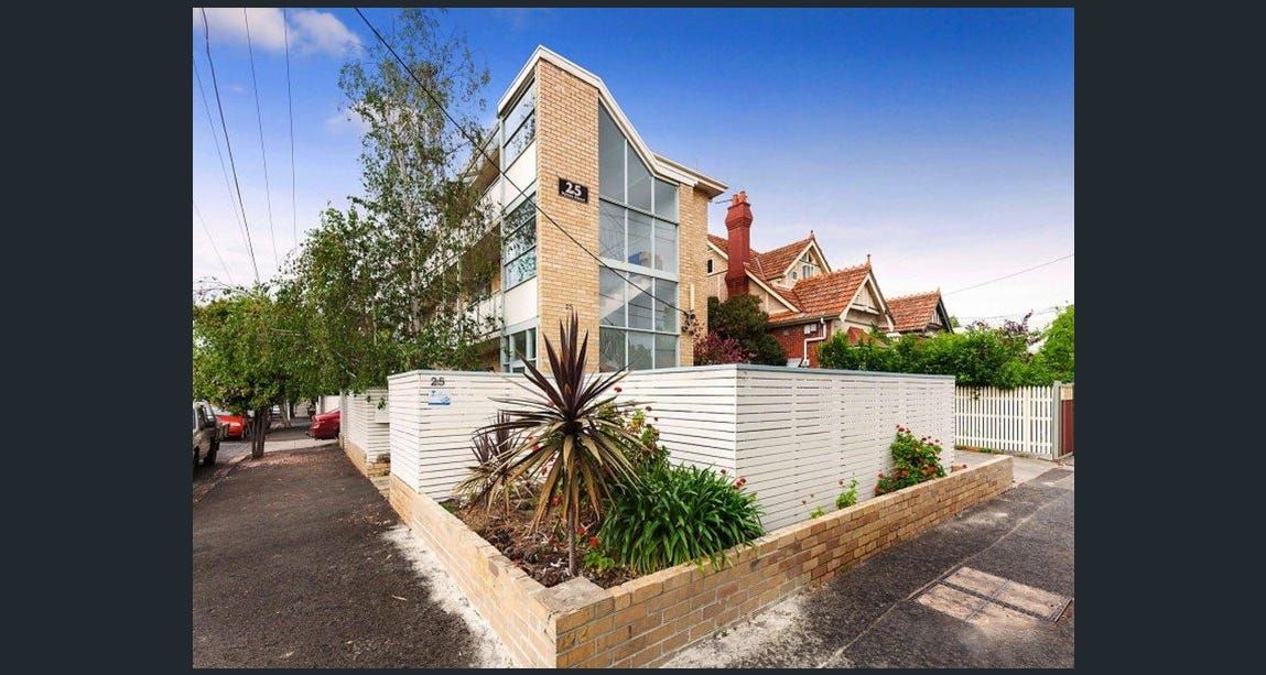 1 bedrooms Townhouse in 7/25 Byron  Street ELWOOD VIC, 3184