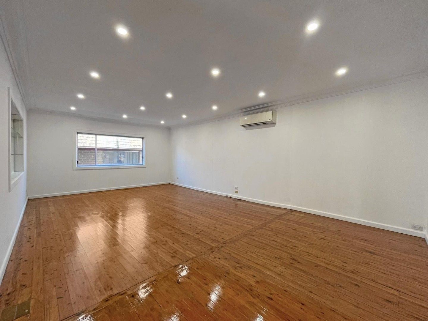 3 bedrooms House in 63 Johnston Road BASS HILL NSW, 2197
