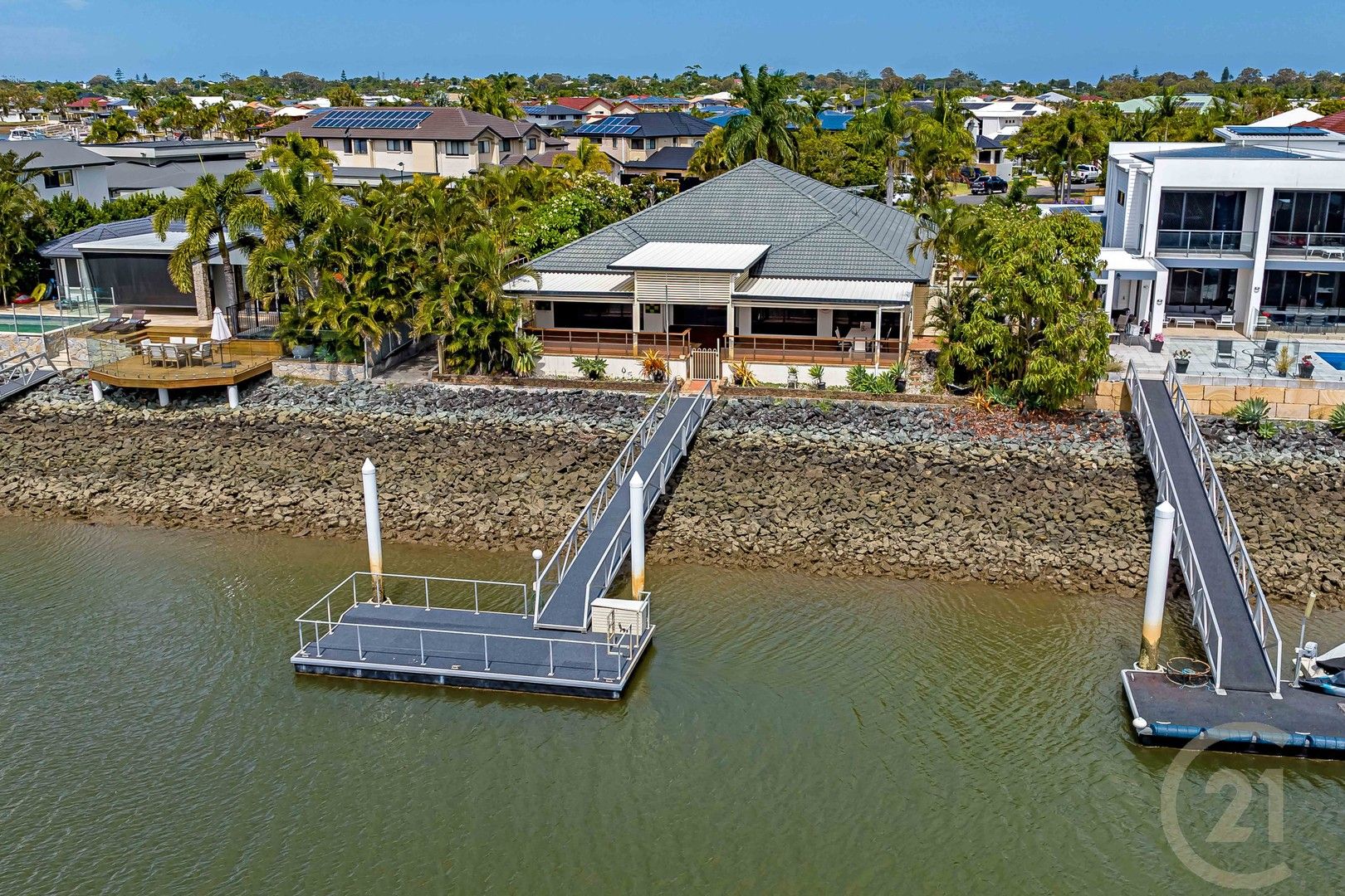4 bedrooms House in 27 Mariner Court NEWPORT QLD, 4020