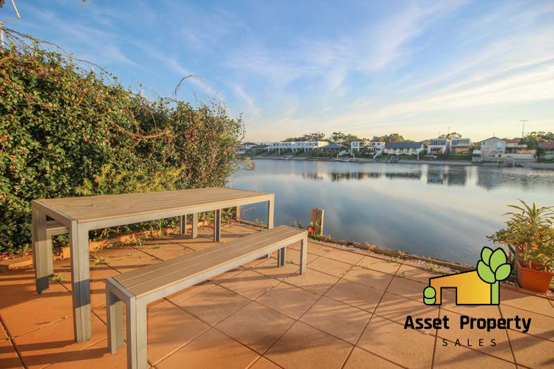 6/20 Aquila Court "Longbeach Lodge", Mermaid Waters QLD 4218, Image 0