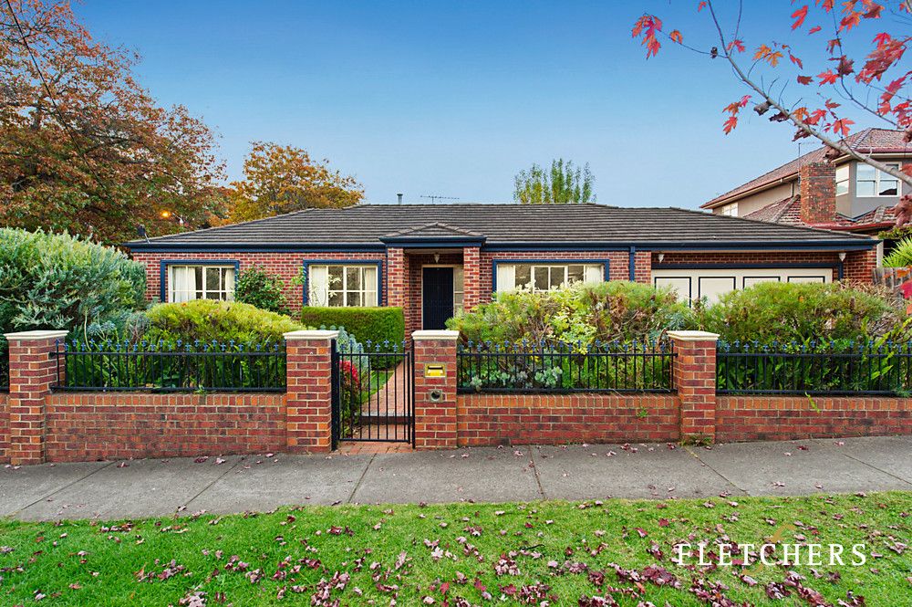 3 bedrooms Apartment / Unit / Flat in 1 Fakenham Road ASHBURTON VIC, 3147