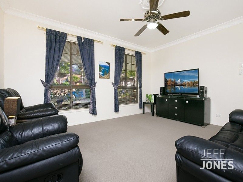 48 Briarwood Street, Carindale QLD 4152, Image 1