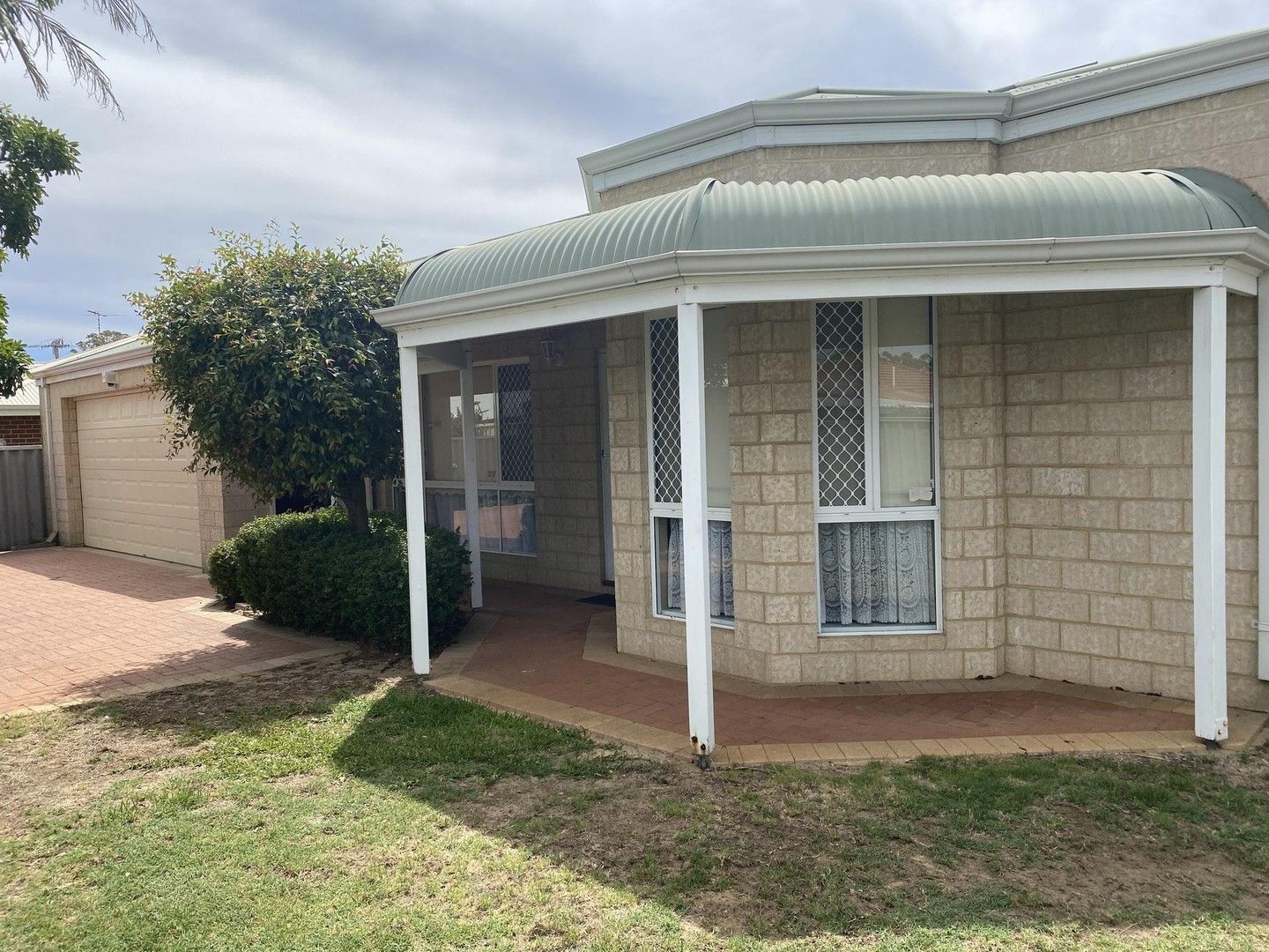 3 bedrooms Apartment / Unit / Flat in 26A Wisbey Street CAREY PARK WA, 6230