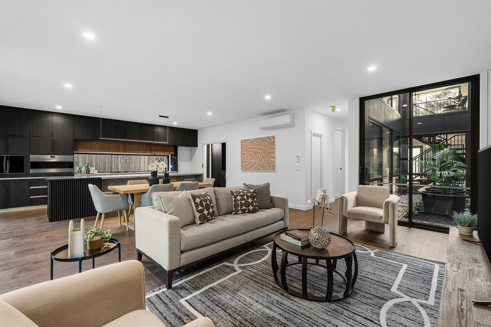 4 bedrooms Townhouse in  MULGRAVE VIC, 3170