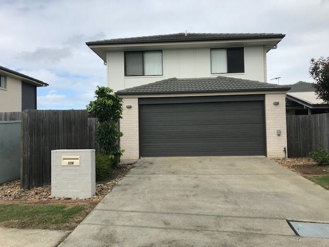 4 bedrooms House in 12A Paddington Street BELLMERE QLD, 4510