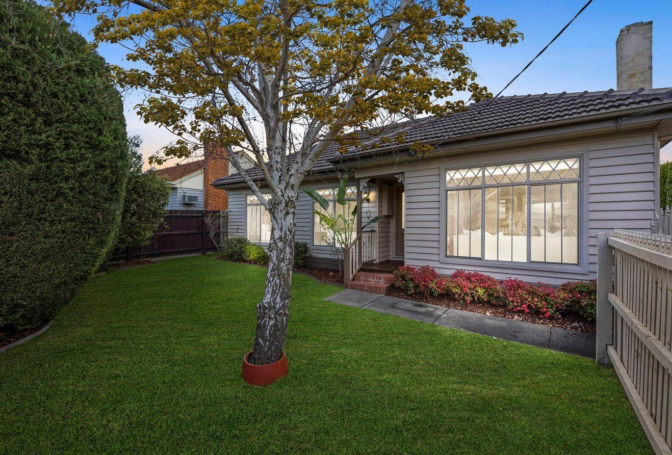 3 bedrooms House in 1/3 Coane Street OAKLEIGH EAST VIC, 3166