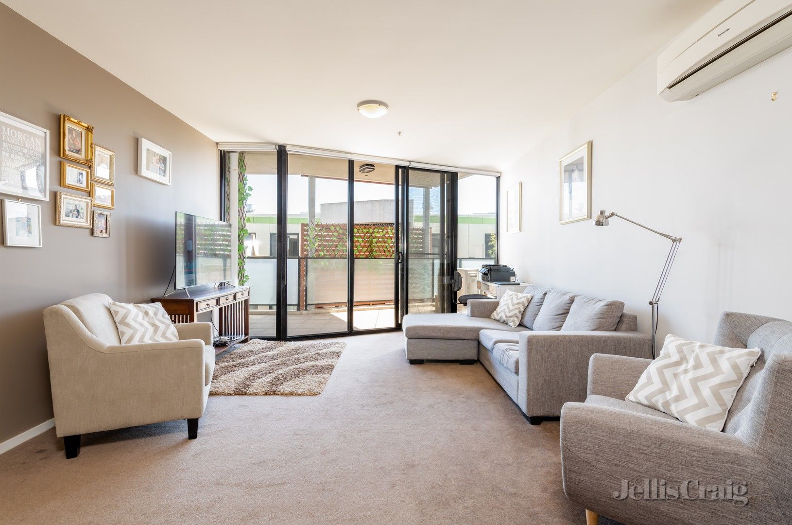 2 bedrooms Apartment / Unit / Flat in 306/2 Olive York Way BRUNSWICK WEST VIC, 3055
