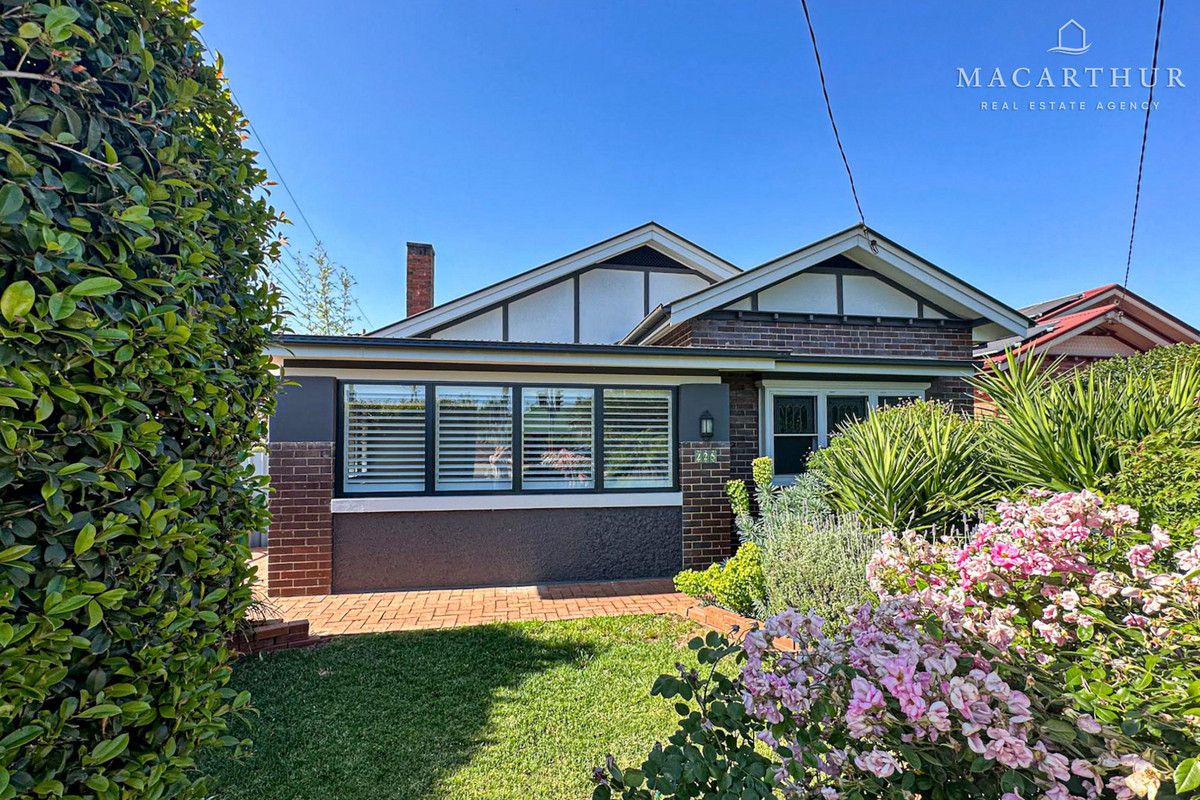 3 bedrooms House in 225 Edward Street WAGGA WAGGA NSW, 2650