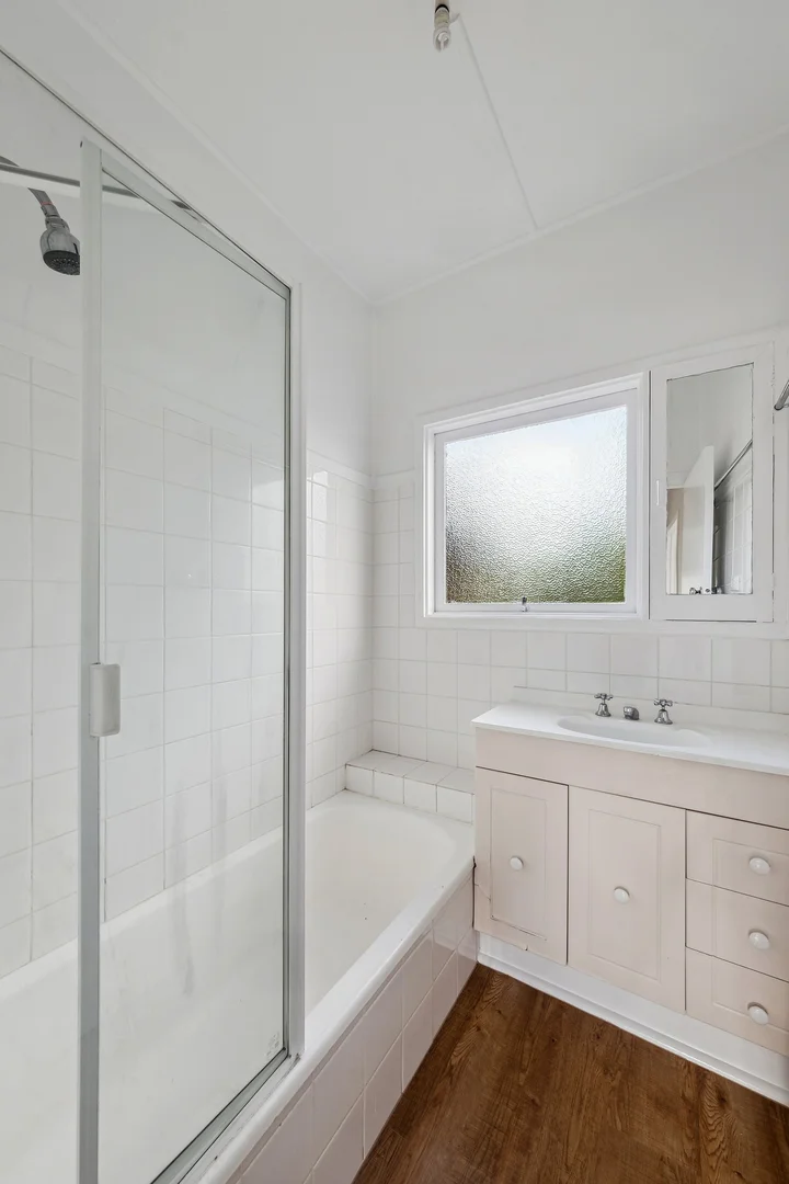 Additional image 4 of 2/20 Esther Street, Mount Lofty QLD 4350