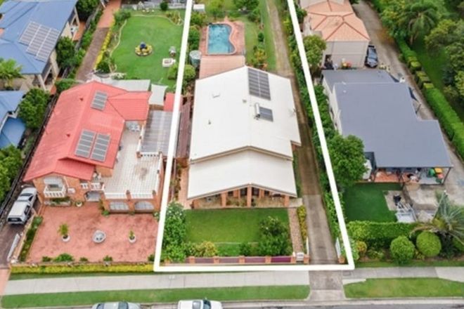 Picture of 23 Harley Street, LABRADOR QLD 4215