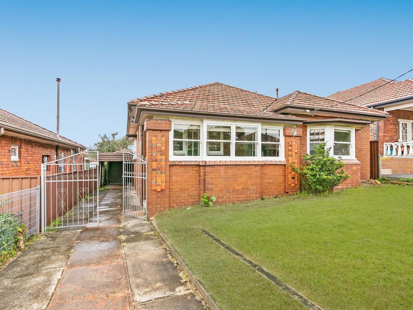 3 bedrooms House in 19 Malley Avenue EARLWOOD NSW, 2206