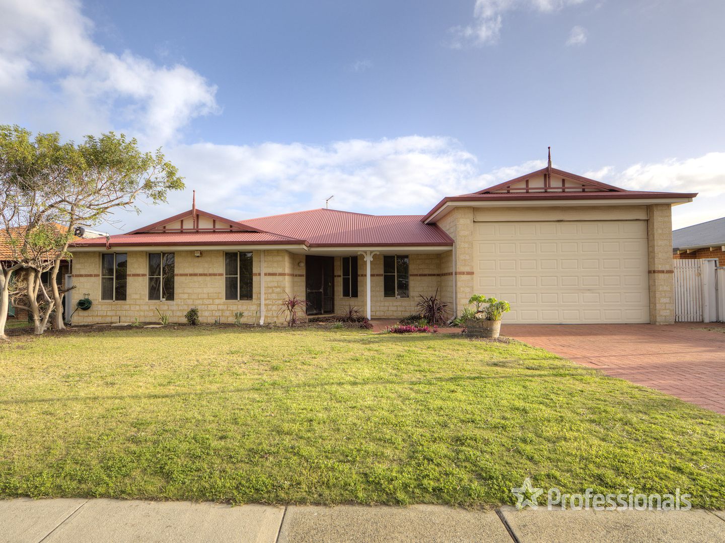 14 St Ives Drive, Yanchep WA 6035