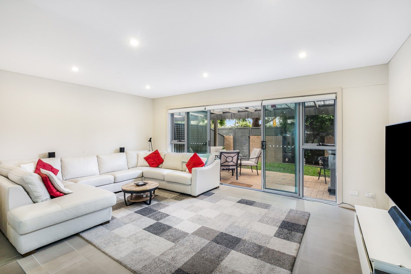 10/27-29 Durbar Avenue, Kirrawee NSW 2232, Image 1