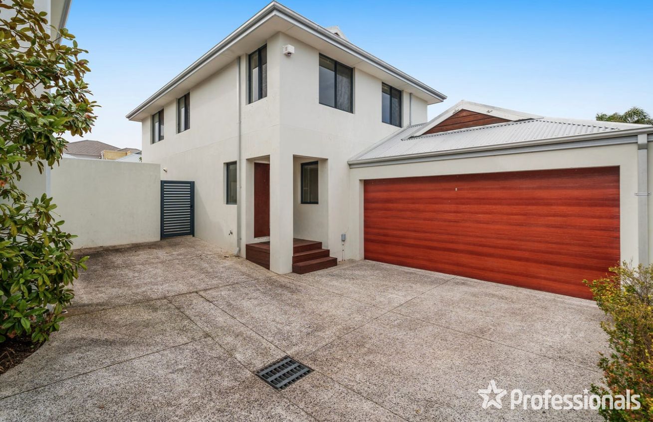 3 bedrooms House in 18C Ravenswood Drive NOLLAMARA WA, 6061