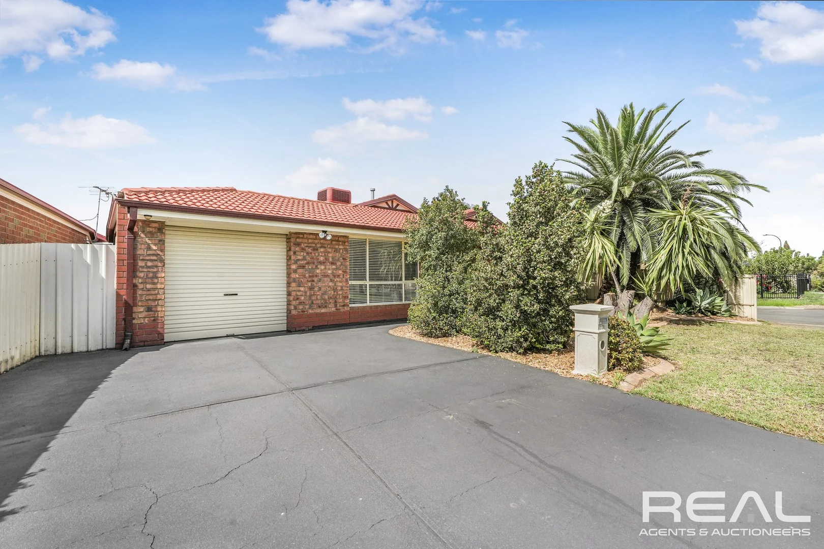 71 Castle Drive, Burton SA 5110